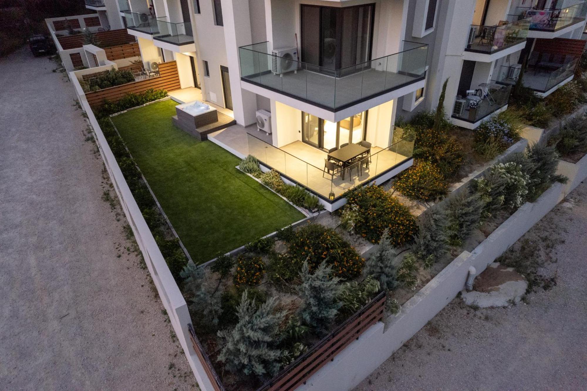 Maison Du Jardin 2-Bedroom Apartment Private Outdoor Jacuzzi Rhodes City Exterior foto